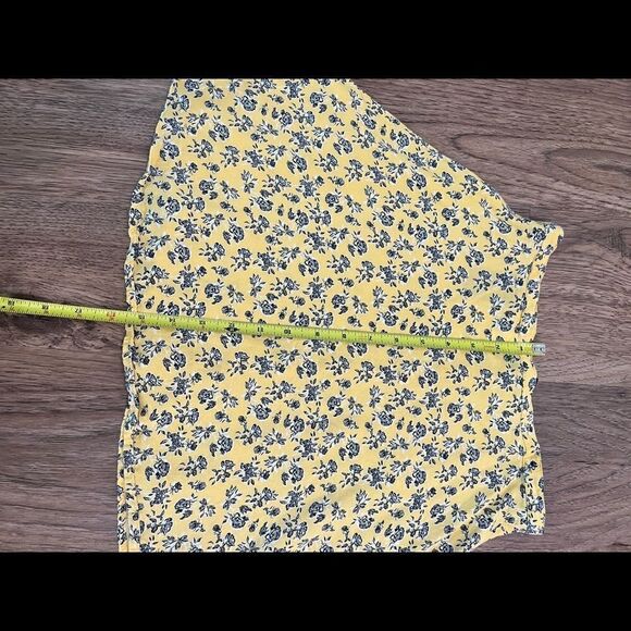 H&M vintage yellow floral skirt with buttons size 2 - Picture 4 of 7